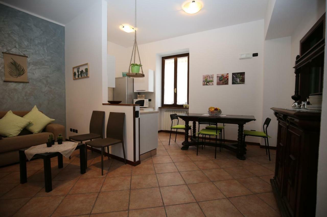 Cortile Del Forno Nel Centro Storico Apartment Arona Bagian luar foto