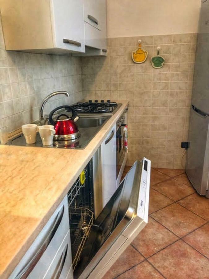 Cortile Del Forno Nel Centro Storico Apartment Arona Bagian luar foto
