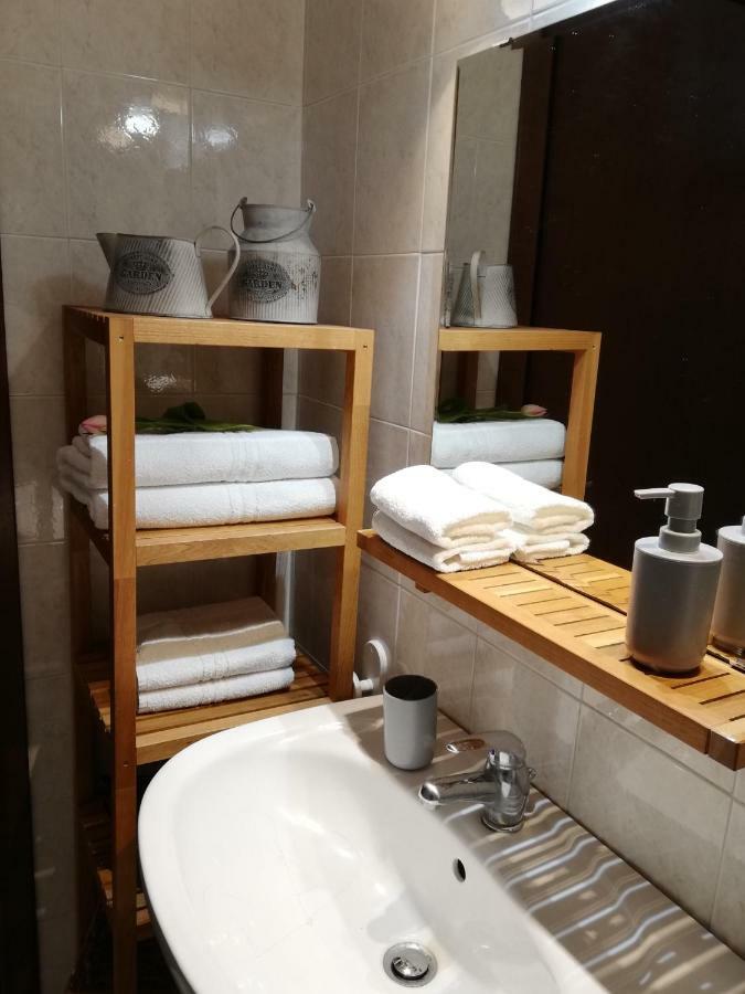 Cortile Del Forno Nel Centro Storico Apartment Arona Bagian luar foto